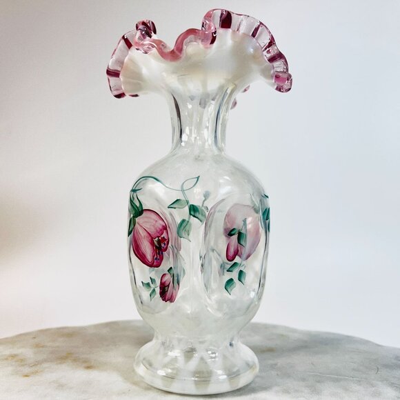 Vtg Fenton Vase French Opalescent Trellis Rose Crest Floral Ruffled Hand-painted - Picture 3 of 5